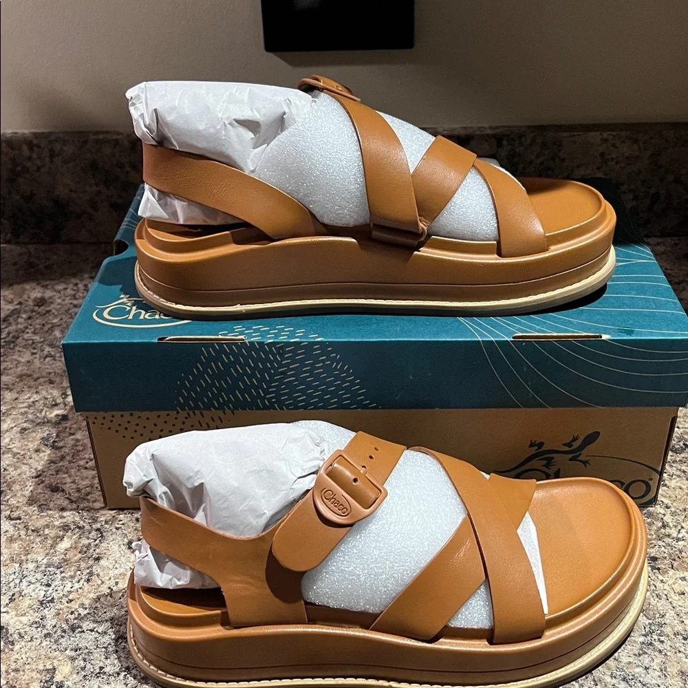 Chaco Townes Midform Leather Sandal - Picture 7 of 10